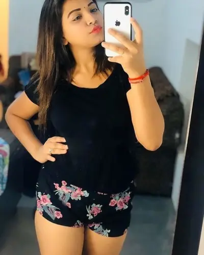 Dona Paula Escorts